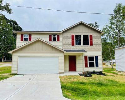 203 Big Oak Drive. Welcome to this beautiful new two-story home in the gated Cedar Point Community at Lake Livingston! This spacious property features 4 bedrooms, 3 full bathrooms, and a large game room, providing plenty of space for family living and entertaining. The master suite is a true retreat, complete with double sinks and a generous walk-in closet. The kitchen is equipped with stainles...