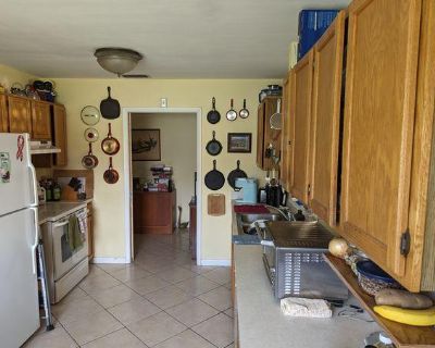 Naples FL. SUMMARY: Discover an opportunity with this Naples shared living/roommate for rent and available for $650 /month. This could be your next ideal home or a smart investment. More details await. Scott thursby (Has a House). Searching for one person, female, to share a clean, quiet, calm, non cigarette (adsbygoogle = window.adsbygoogle || []).push({}); smoker, no alcohol ,no illicit drug ...