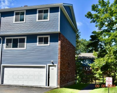 3 Bedroom 1BA 1248 ft Apartment For Rent in Newington, CT