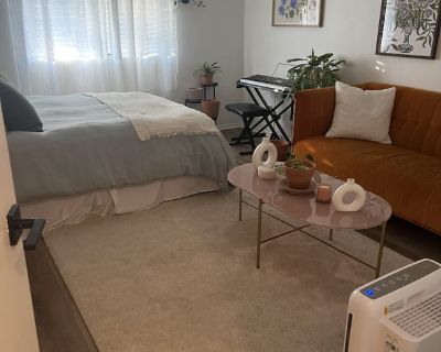 Total rooms: 2. Deposit: $500.00 * Utilities included?: No * Fees apply?: No. References are not required. Females preferred. Non-smoking. Not for couples. Age preference: 27 - 42. Furnishings: Unfurnished * Parking: No * Garage: Yes * Yard/patio: No * Balcony/roof terrace: Yes * Disabled access: No * Living room: shared * Broadband included: Yes. Availability Available Nov 30 2025 Minimum term...