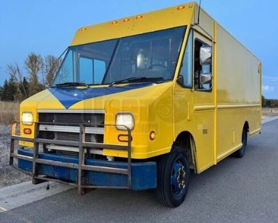 Super Clean - 2004 Freightliner MT45 Diesel Step Van | Truck for Mobile Business