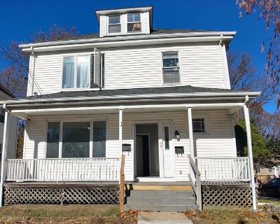 2 Bedroom 1BA 1200 ft Apartment For Rent in Dedham, MA