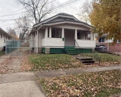 2 Bedroom 1BA 827 ft Single Family Home For Sale in AKRON, OH