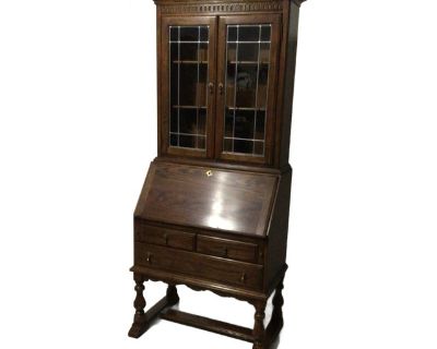 1980s Ethan Allen Royal Charter Oak Secretary Desk