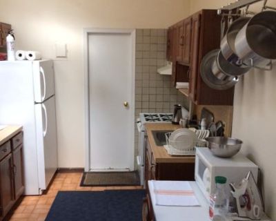 Total rooms: 2. Deposit: $995.00 * Utilities included?: Yes. References required. Males preferred. Non-smoking. Not for couples. Age preference: 25 - 80. Furnishings: Furnished * Parking: No * Garage: No * Yard/patio: Yes * Balcony/roof terrace: No * Disabled access: No * Living room: No * Broadband included: Yes. Availability Available Now Minimum term None Maximum term None Short rentals cons...