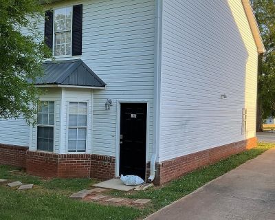 1524 ft Furnished Room For Rent in Athens, GA