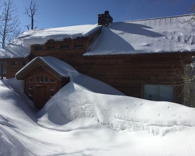 3 Bedroom 3BA 3250 ft Furnished Pet-Friendly Single Family Home For Rent in Salt Lake City, UT