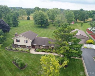 3 Bedroom 2BA 2158 ft Single Family Home For Sale in NEW LEBANON, OH