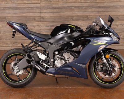 2023 Kawasaki Ninja ZX-6R Metallic Matte Graphenesteel Gray/Di