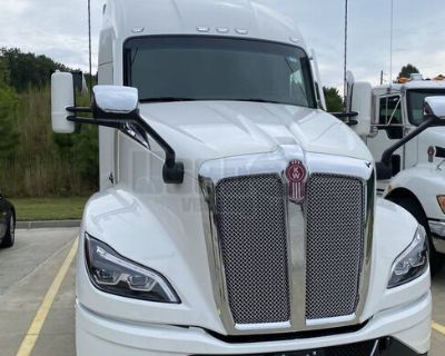 Well Maintained - 2022 Kenworth T680 Sleeper Cab Semi Truck