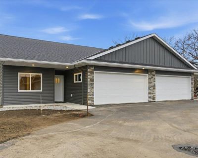 4 Bedroom 3BA 2472 ft Townhouse For Sale in Richmond, MN