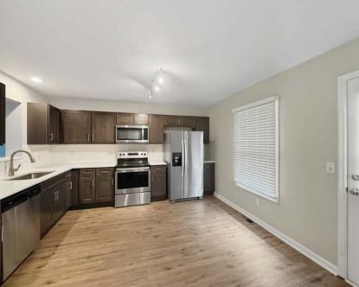 3 Bedroom 2.5BA 0 ft Pet-Friendly Apartment For Rent in Covington, KY