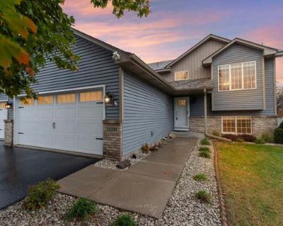 4 Bedroom 2BA 2384 ft Single Family Home For Sale in MINNEAPOLIS, MN