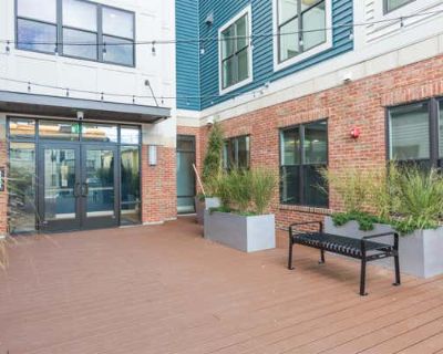 2 Bedroom 3BA 1292 ft Condominium For Sale in PORTSMOUTH, NH