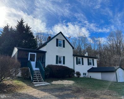 2 Bedroom 1BA 1038 ft Apartment For Rent in The Plains, VA