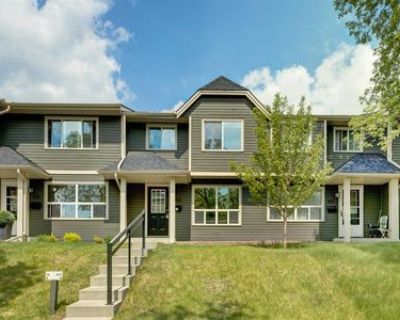 3 Bedroom 2BA 1 ft Townhouse For Sale in Calgary, AB
