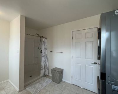 4 Bedroom 2BA 2500 ft Apartment For Rent in East Honolulu, HI