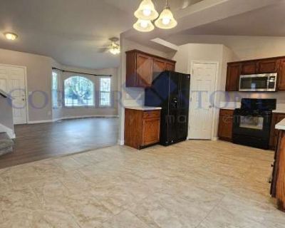 MOVE IN TODAY! FLEXIBE LEASE OPTIONS AVAILABLE!. image_url. W/D hookup Patio / balcony Dishwasher Dogs allowed Garage Walk in closets Unit Amenities dishwasher extra storage microwave oven patio / balcony range refrigerator walk in closets w/d hookup Property Amenities on-site laundry parking garage dogs allowed. Pets allowed. 3 Bedroom. 2 Bathroom. 1355 ft