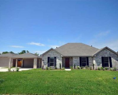 3 Bedroom 3BA 1978 ft Single Family Home For Sale in LEAGUE CITY, TX