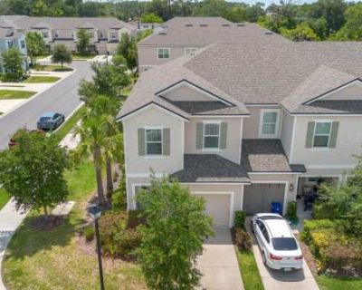 3 Bedroom 2.5BA 1548 ft Apartment For Rent in Jacksonville, FL