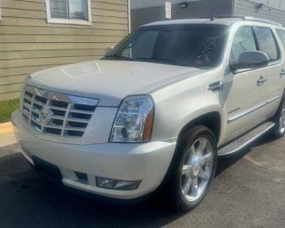 Used 2012 Cadillac Escalade Luxury