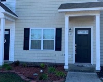 2 Bedroom 2.5BA Pet-Friendly Apartment For Rent in Onslow County, NC