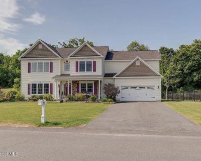 4 Bedroom 3BA 2825 ft Apartment For Rent in East Greenbush, NY