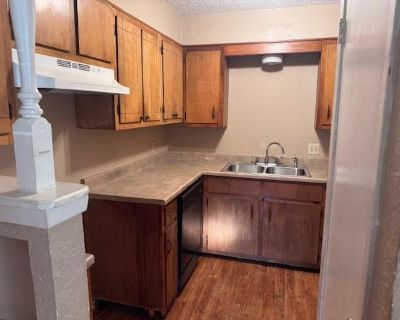 2 Bedroom 1BA Home For Rent in Paris, Texas