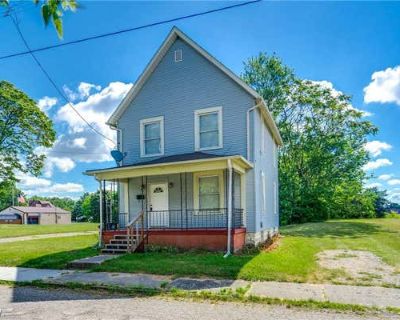 3 Bedroom 1BA 1232 ft Single Family Home For Sale in CANTON, OH