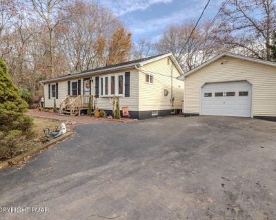 3 Bedroom 1BA 1128 ft Single Family House For Sale in Albrightsville, PA