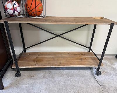 HUUUUGE EIGHT FAMILY GARAGE SALE! PRICED TO SELL! TH-SAT 9-3