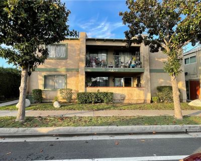 2 Bedroom 2BA 1100 ft Apartment For Rent in Long Beach, CA