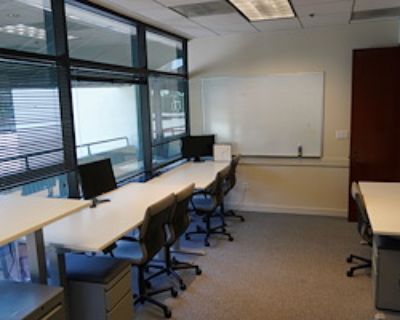 Private Office for 8 at HTH Advisors