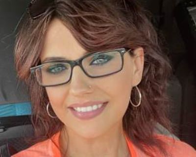 Non-smoker * Children that will visit * Interested in teaming-up. Budget: $300 per month. Ready to move: December 1. Looking for myself. It s only myself and I m very easy to get along with you I like that I am close to all the stores