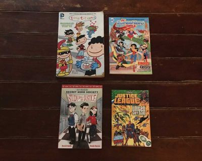 Lot Of 4 DC Comics - Comic Books