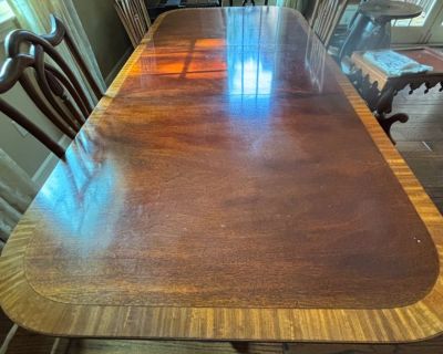 Incredible Banded Table