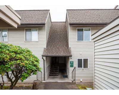 2 Bedroom 1BA 766 ft Condo For Sale in Gresham, OR