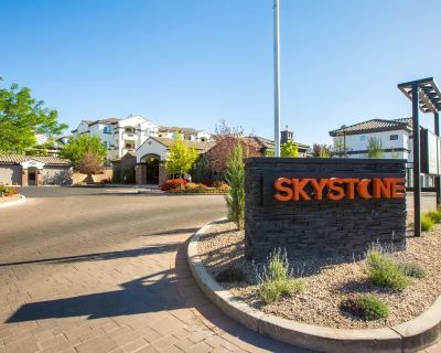 3 Bedroom 2BA 1393 ft Pet-Friendly Apartment For Rent in Albuquerque, NM