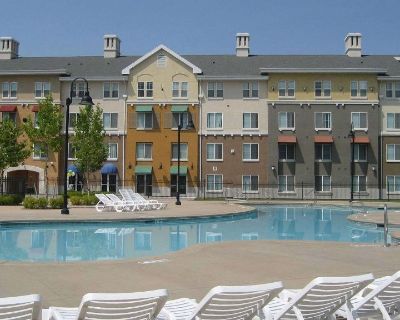 WOMENS PRIVATE ROOM FIRST MONTH FREE