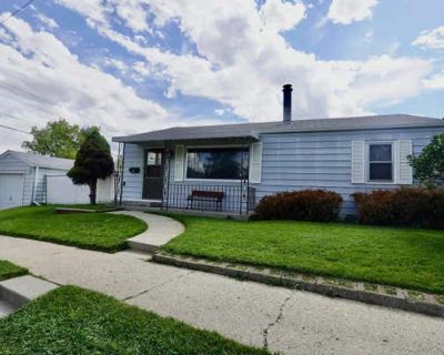 2 Bedroom 1BA 936 ft Single Family Home For Sale in CASPER, WY