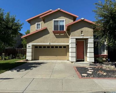 3 Bedroom 2.5BA 1655 ft Pet-Friendly Apartment For Rent in Livermore, CA