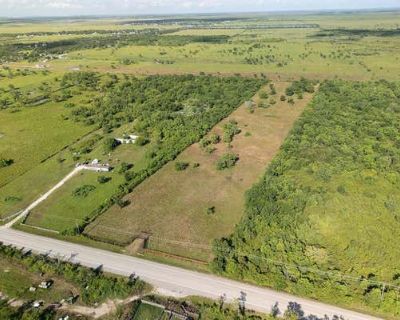 Land For Sale in ANGLETON, TX