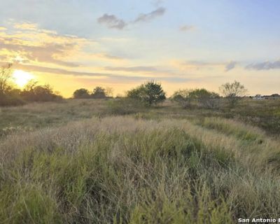 1 Bedroom Studio For Sale in Schulenburg, TX