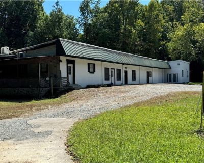 1 Bedroom 2BA 4877 ft Studio For Sale in Ellijay, GA