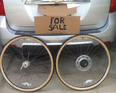 REAL SCHWINN 27inch w/Knobby tires for better traction. Old rusty golf clubs' free  or best offer,HA