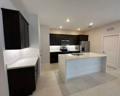 4 Bedroom 2BA 1710 ft Pet-Friendly Apartment For Rent in Jupiter, FL