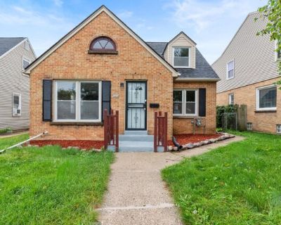 N Th Blvd, Milwaukee, Home For Sale