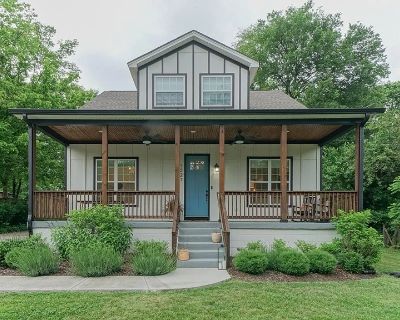1227 McAlpine Ave. Property for Rent in Nashville, TN for $3,990 with 4 bedrooms and 3 full baths, 1 half bath. This 2,600 square foot property was built in 2021.. NEW 4 BED, 3.5 Bath Gem for Rent in Ingelwood! Discover luxury in the heart of Inglewood with this stunning home on 3/4 of an acre! Boasting an open floor plan with high ceilings and abundant natural light, this home offers: Modern k...