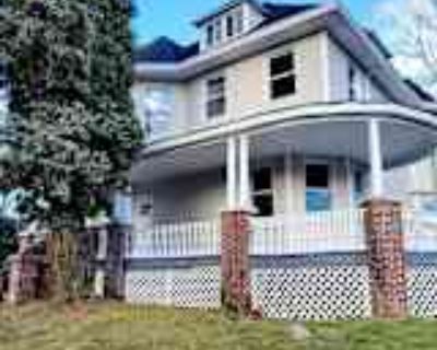 3 Bedroom 2BA 2223 ft² House For Rent in Middletown, NY 104 Monhagen Ave