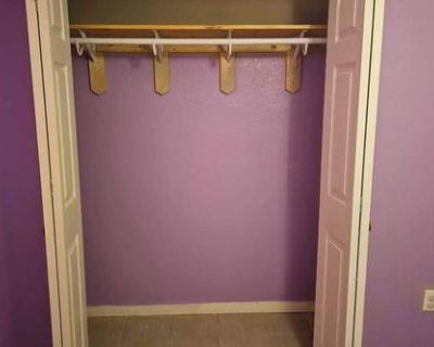 Room For Rent in 3BR 2BA Property, Plant City, FL